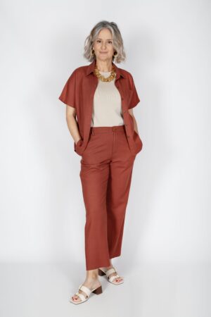 Pantalón de lino suave con bolsillos y goma. Mod: 258/25