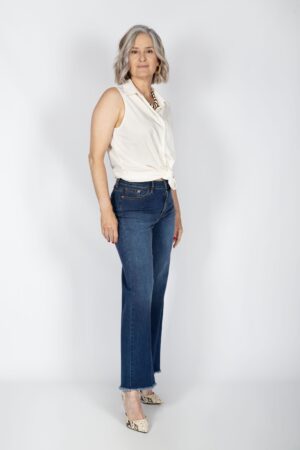 Cropped ancho 5 bolsillos con bajo deshilachado. Mod.305-2/26