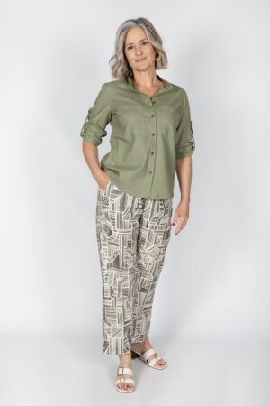 Pantalón holgado estampado, con bolsillos y goma. Mod. 424